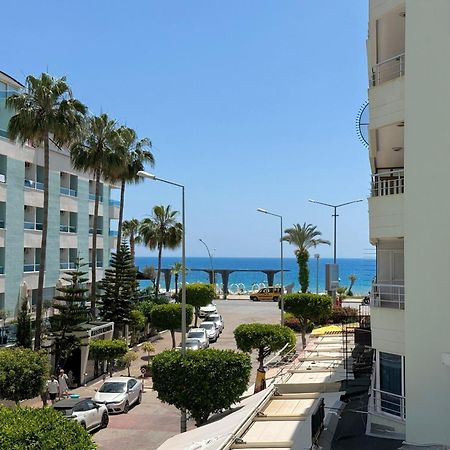 Sa Apartments! Beachfront Apartment With Sea View & Pool Аланя Екстериор снимка