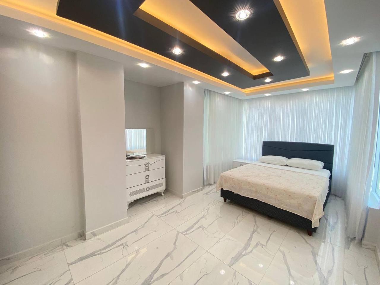 Sa Apartments! Beachfront Apartment With Sea View & Pool Аланя Екстериор снимка