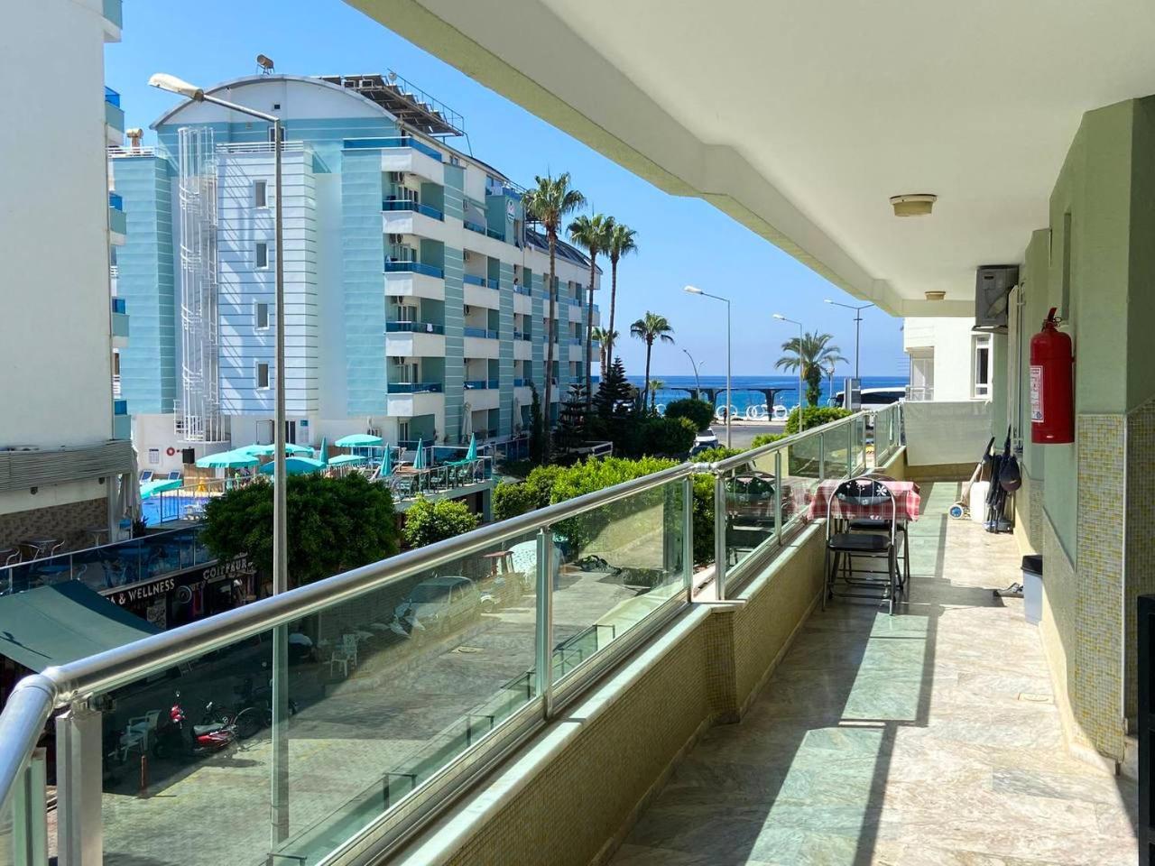 Sa Apartments! Beachfront Apartment With Sea View & Pool Аланя Екстериор снимка