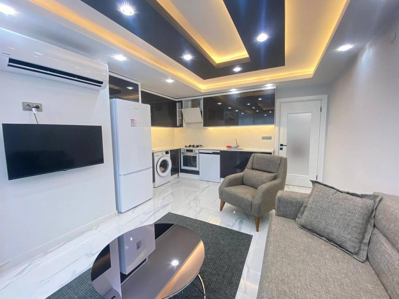 Sa Apartments! Beachfront Apartment With Sea View & Pool Аланя Екстериор снимка