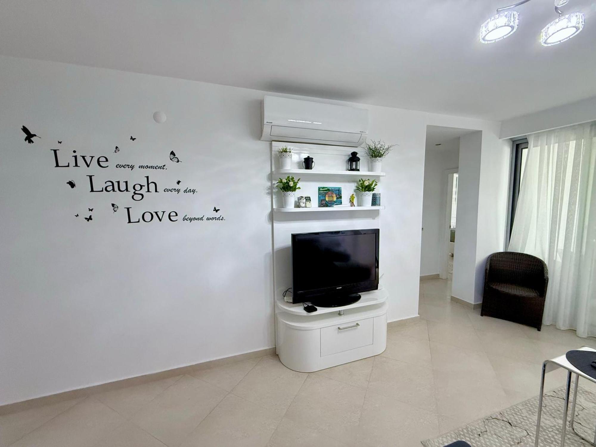 Sa Apartments! Beachfront Apartment With Sea View & Pool Аланя Екстериор снимка