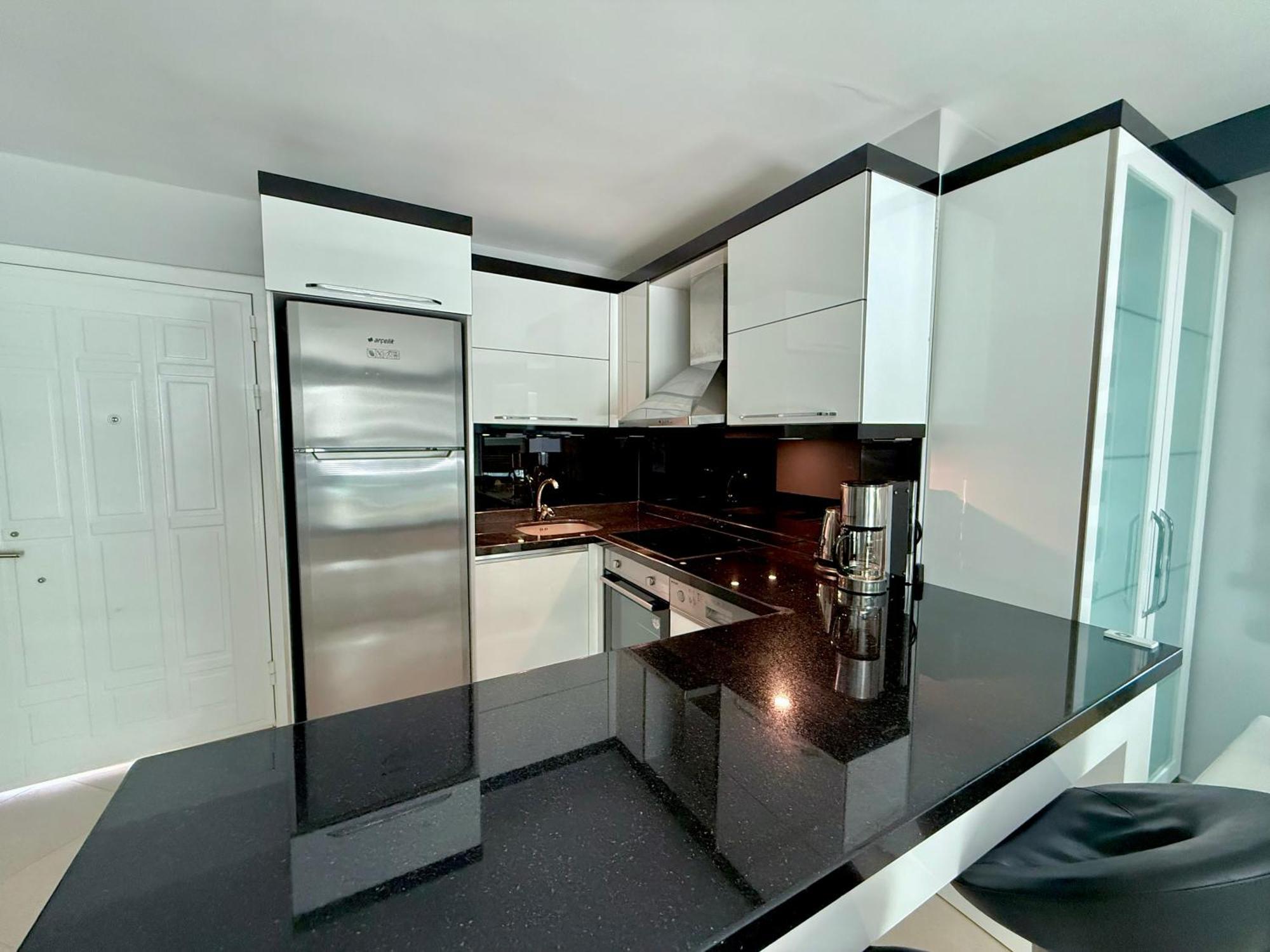 Sa Apartments! Beachfront Apartment With Sea View & Pool Аланя Екстериор снимка